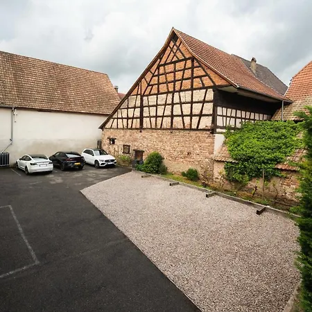 Nocleg ze śniadaniem Les - La Cour St Fulrad 3*